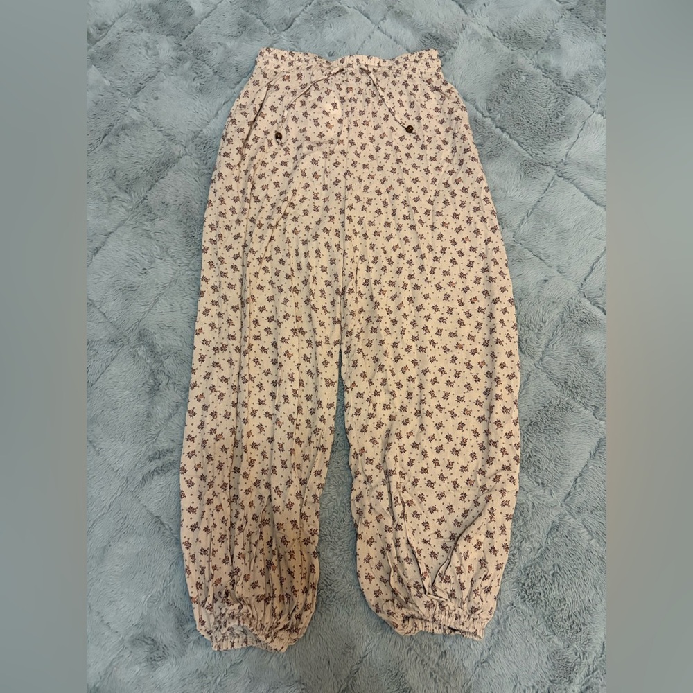 Emberlyn pants - Picture 2 of 3